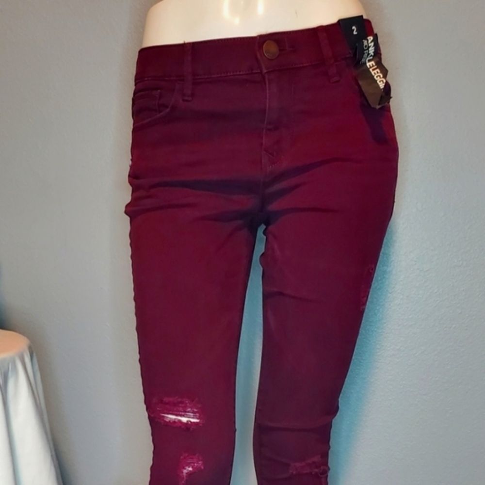 NWT Express size 2 mid-rise Ankle plum Jeggings